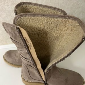 Youth Kids Boots Size 1